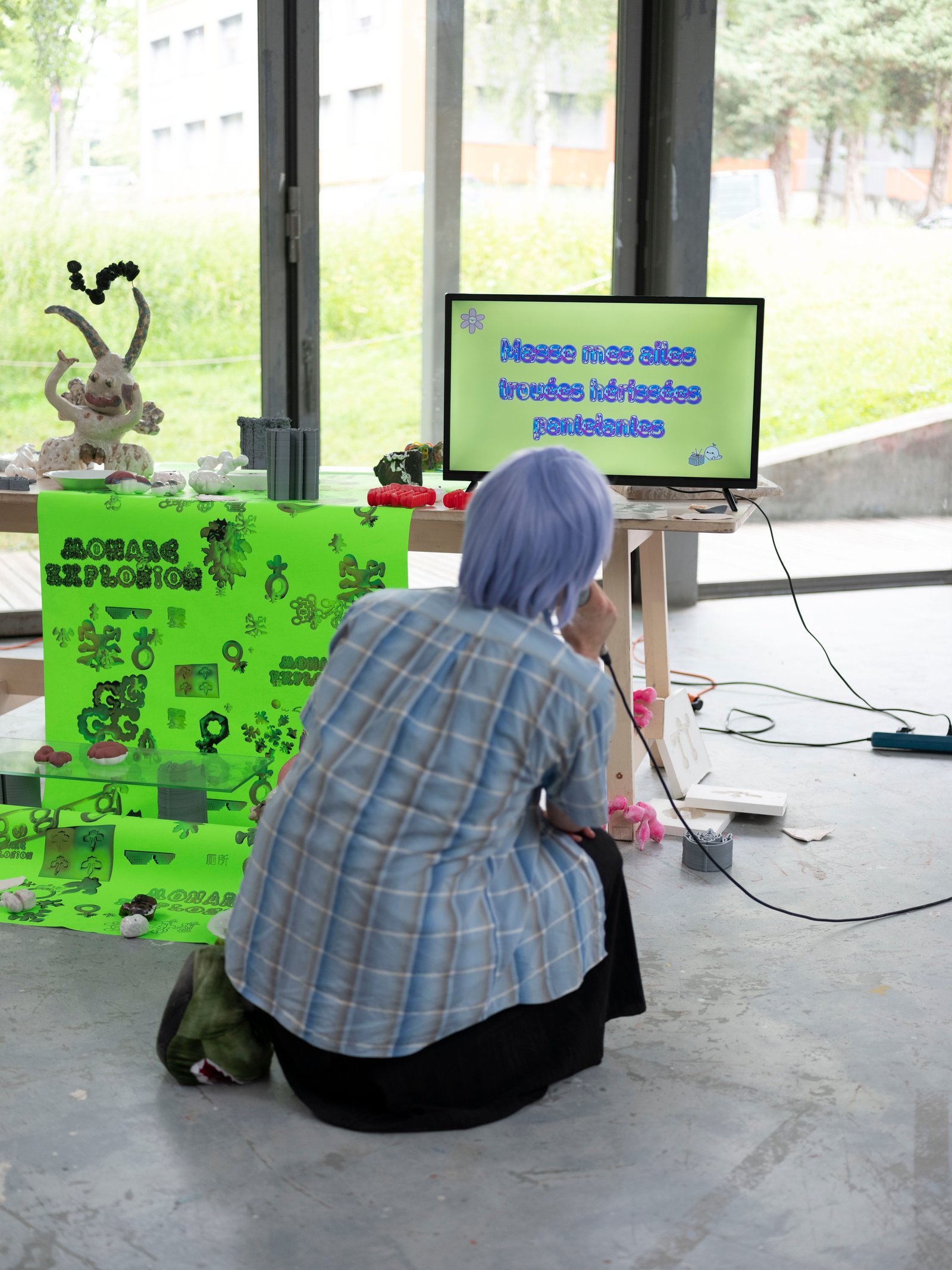 Installation view: maniaka glitchoss, 2023. Photo: Anna Haillot.